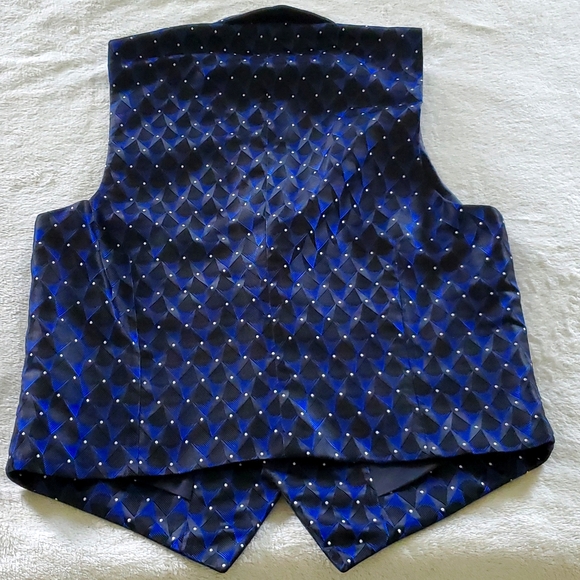 Lou Myles Vest - Picture 4 of 5